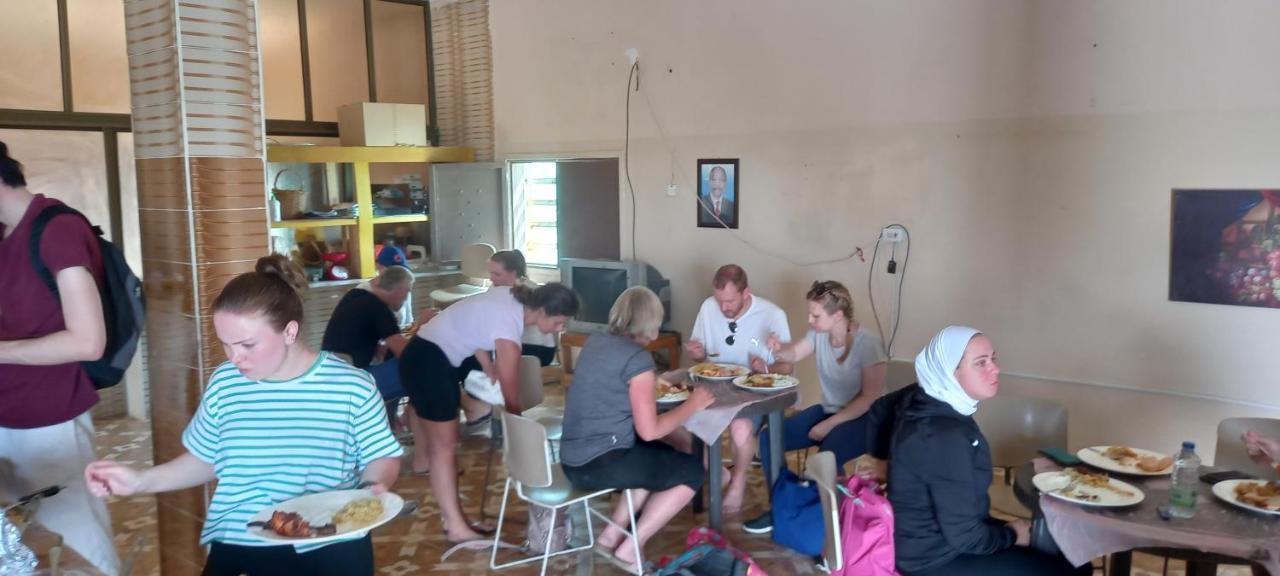 Safi Kitchen Hostel Gawr as-Safi Экстерьер фото